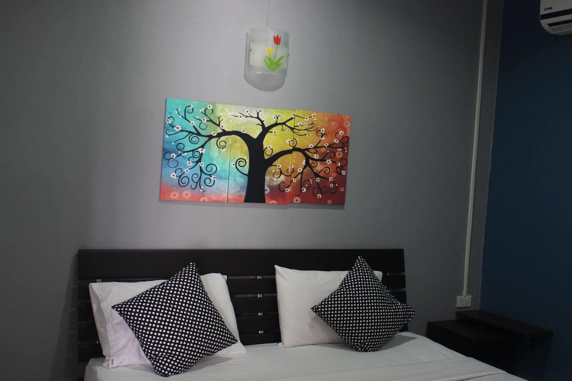 Krabi Nemo House Hostel Ao Nang Exterior photo